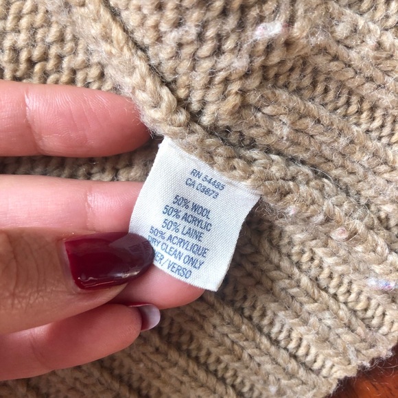 AE Cropped Sweater - Beige (Size M) - Picture 3 of 4